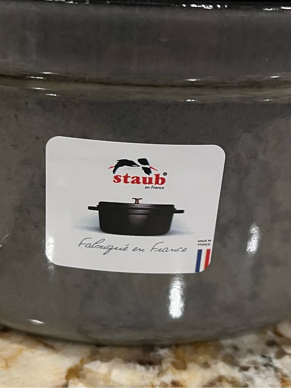 Staub La Cocotte Round cast iron pot with lid, 7 inches, 1.75 quarts, damaged - Picture 3 of 12